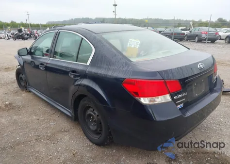 2013 Subaru Legacy 2.5I z USA, uszkodzony, nr VIN 4S3BMBA68D3008539